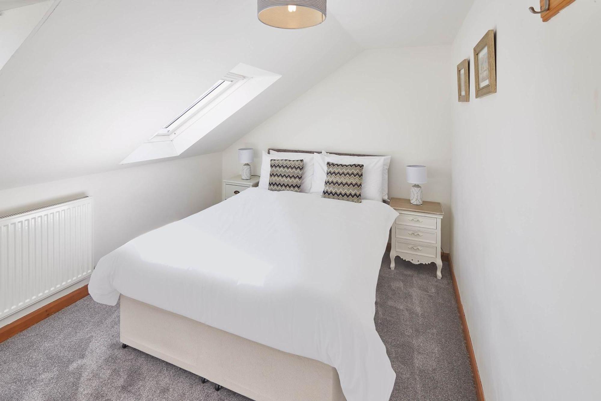 Robin's Den - Apartment Whitby